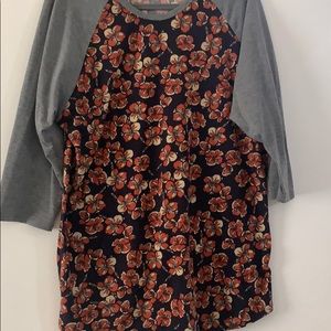 Lularoe 3/4 leg the sleeve top